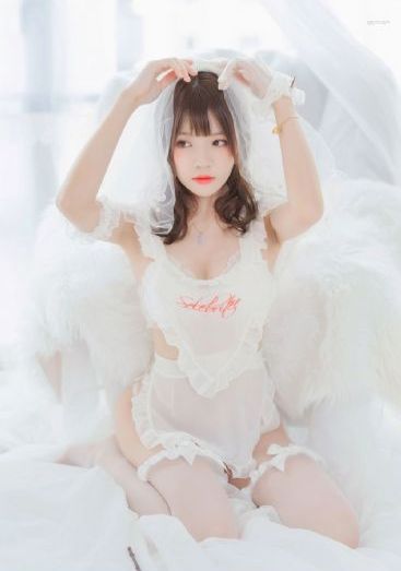 美女内内免费看